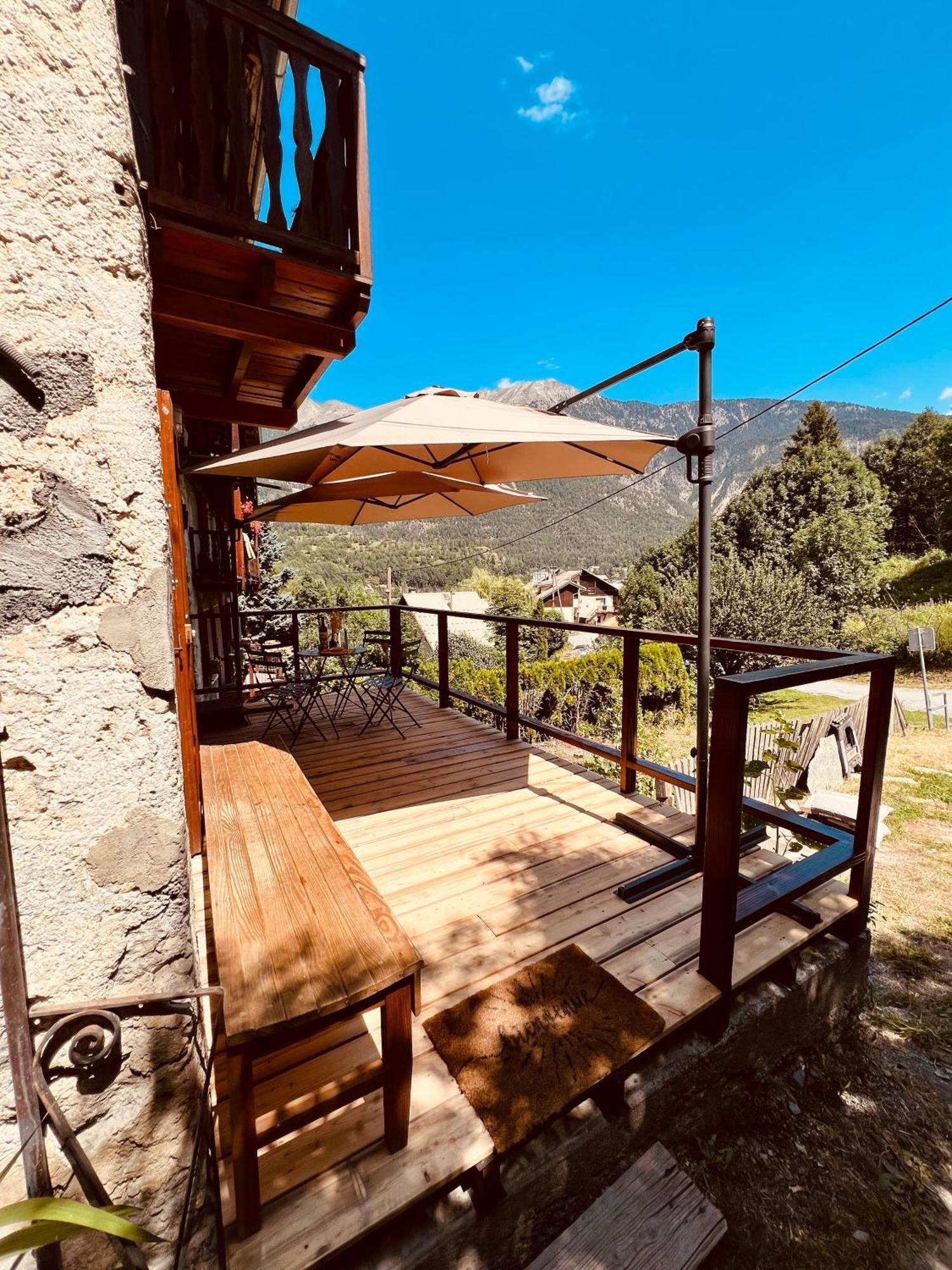 Charmante Maison De Montagne บรีอองซง ภายนอก รูปภาพ