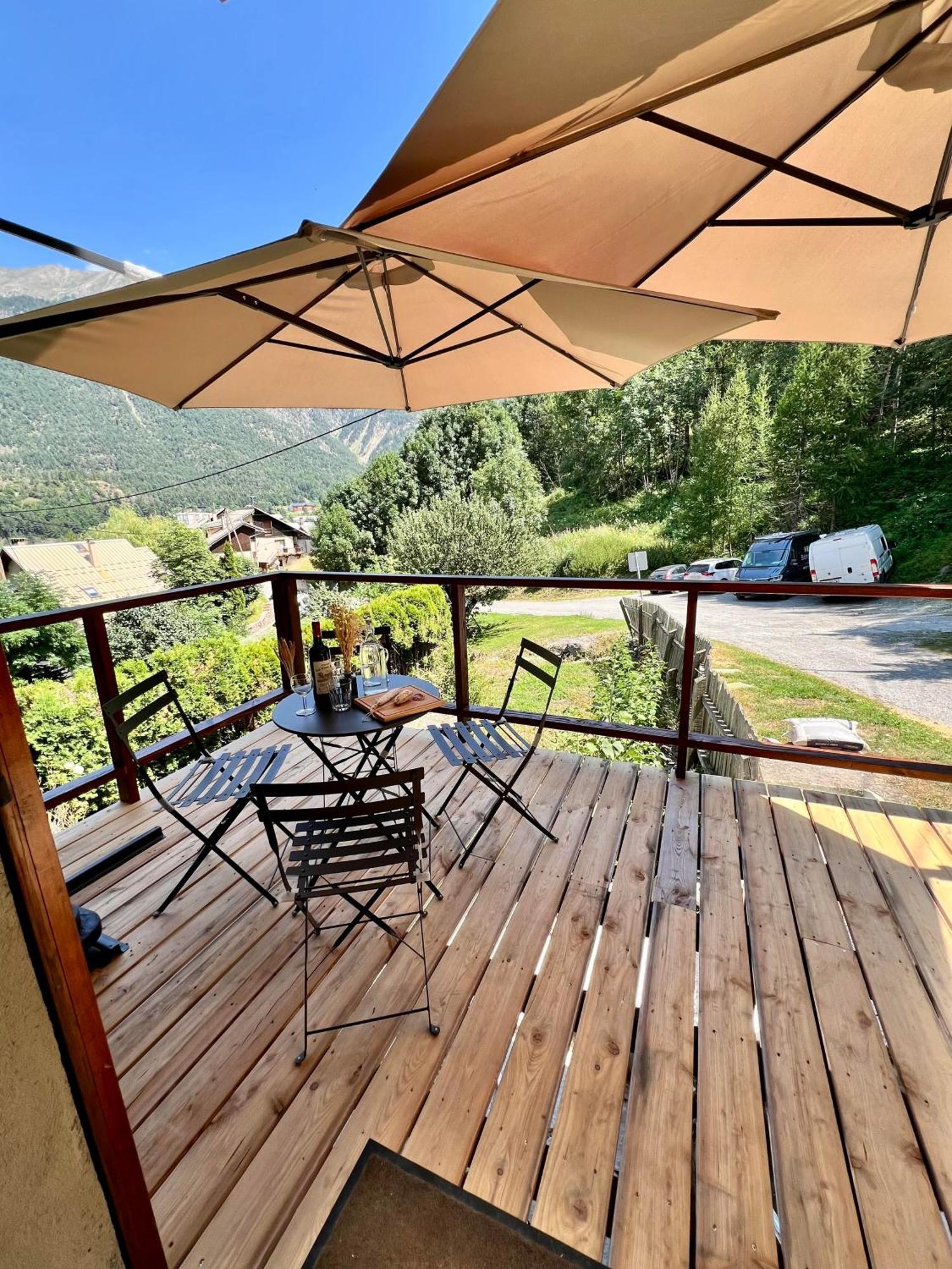 Charmante Maison De Montagne บรีอองซง ภายนอก รูปภาพ